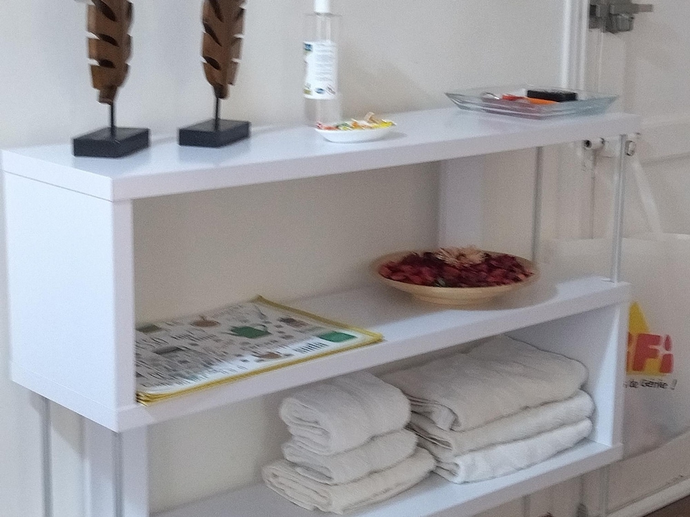 Luminous Flat in Great Location