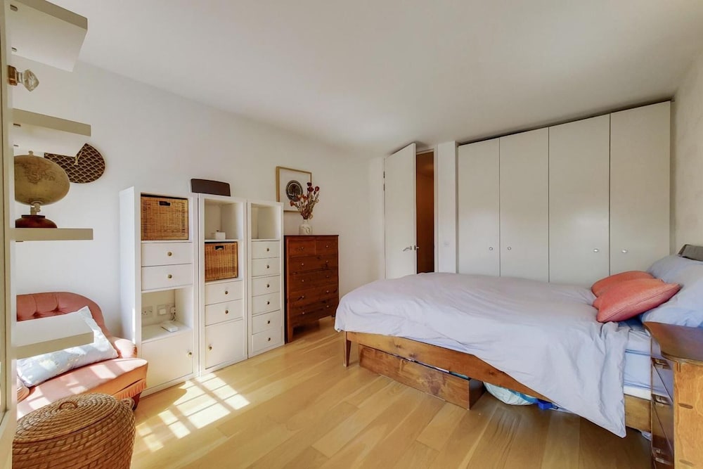 Greenwich Mill - Modern Comfort & Historic Charm