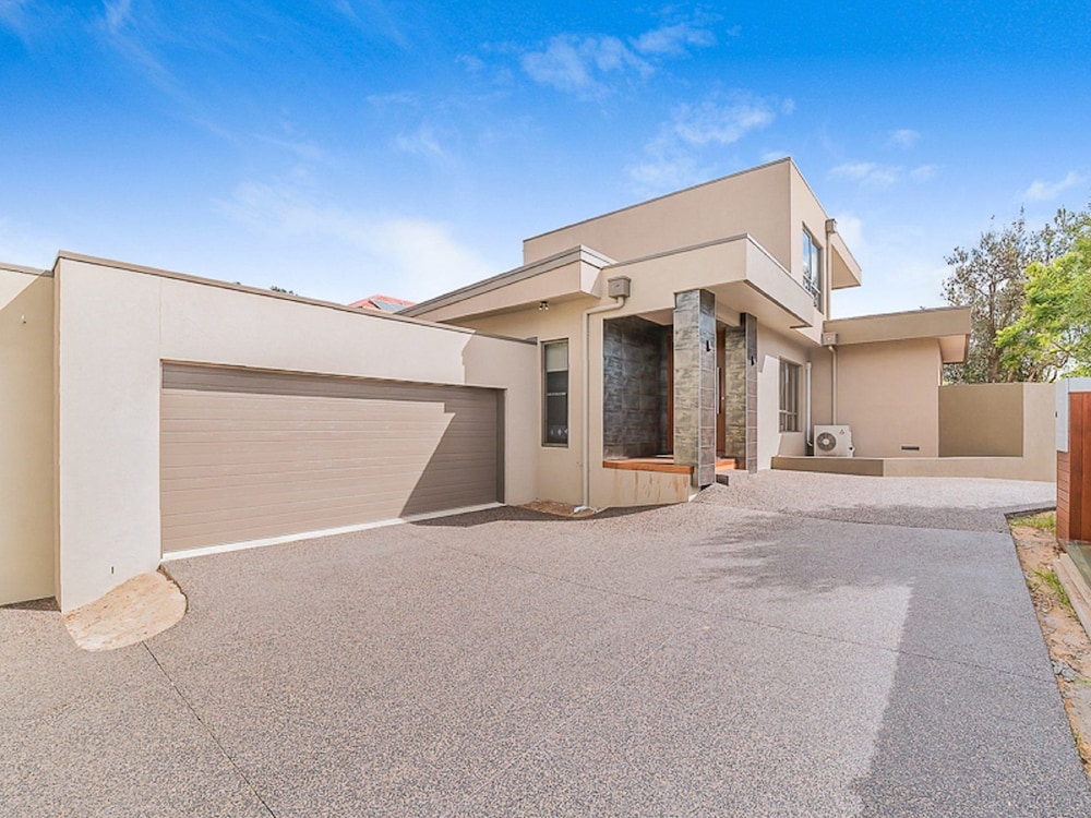 Broadwater By The Beach - With Heated Outdoor Spa
