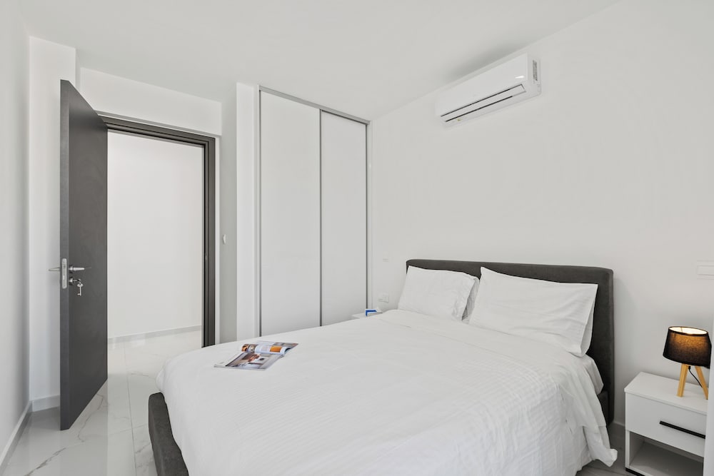 Maestro City Apartments