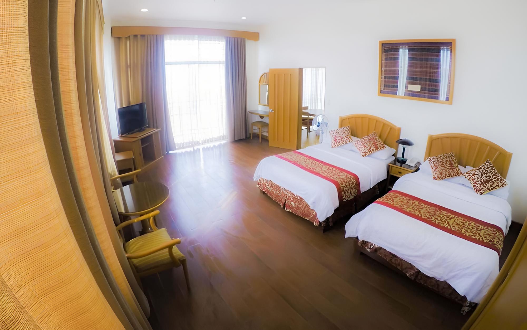 Pines View Hotel