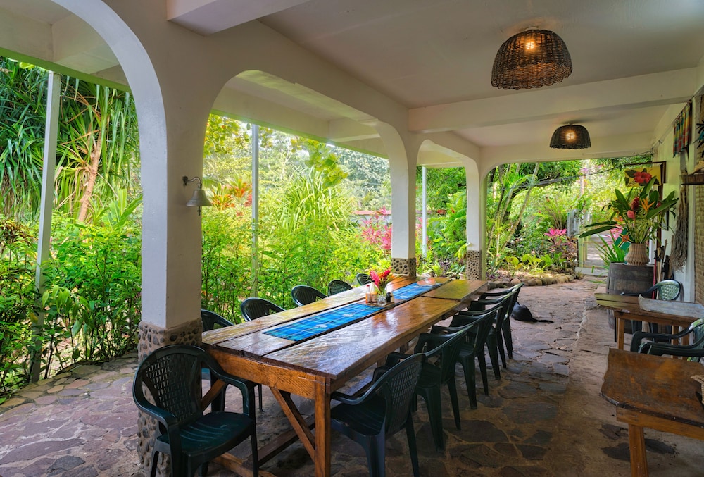 Hibiscus Valley Inn