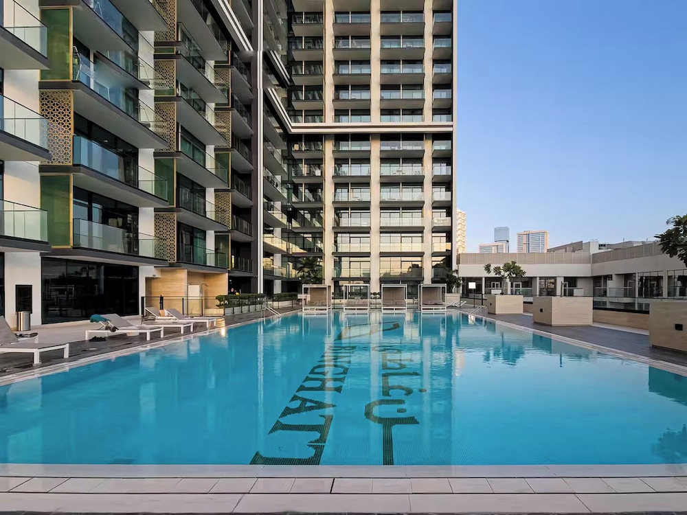 Luxury 1BR 2 Baths JVC