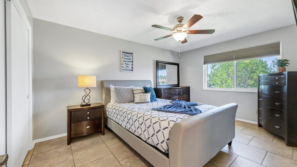 The Canal House Of Punta Gorda Isles, Pool, Pet Friendly, Kayaks, Bikes 3 Bedroom Home