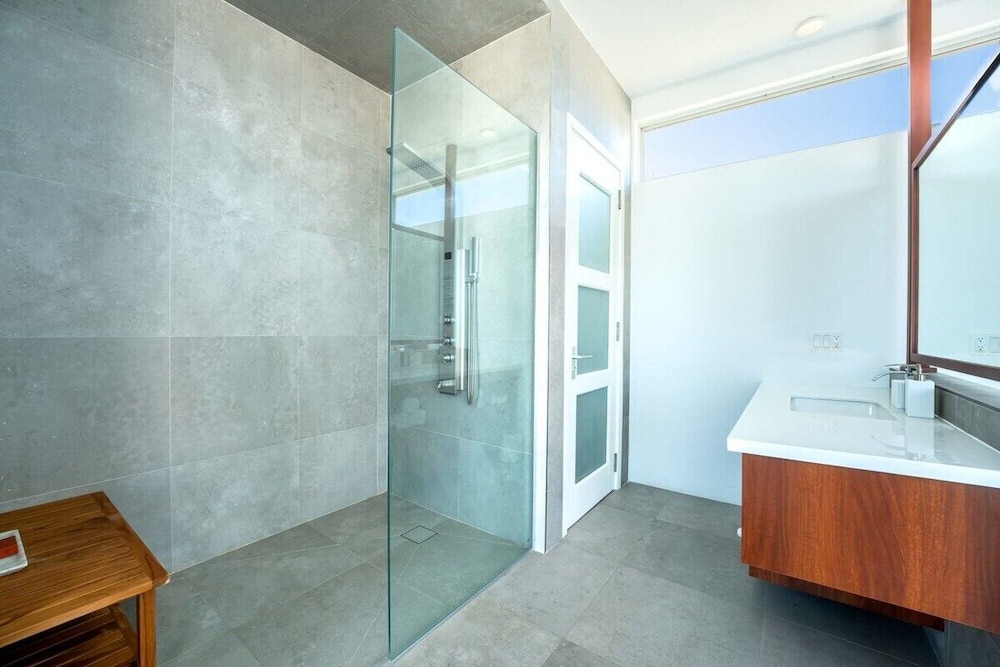 Luxury 3bdr Villa, Oceanview, Hotel Amenities v4
