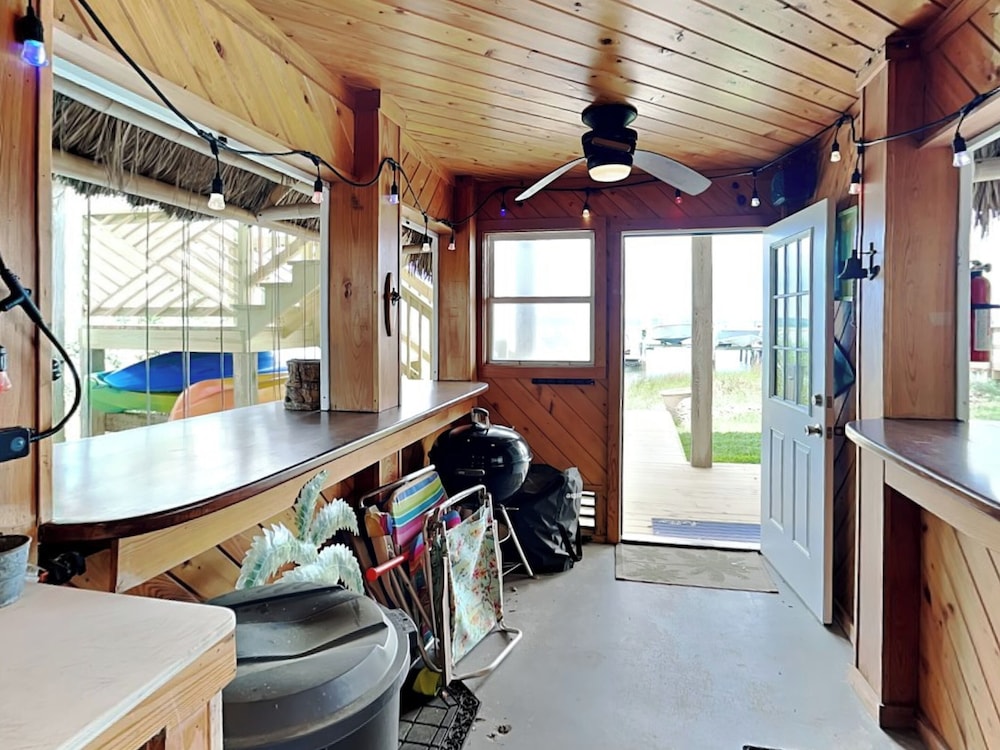 The Hydeaway by Topsail Realty
