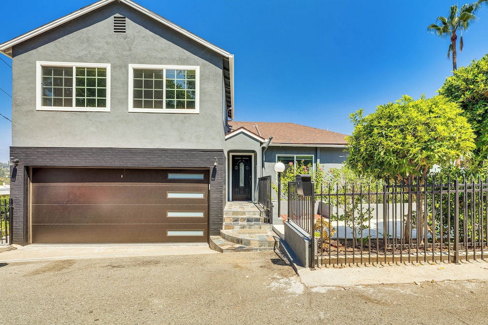 2 Mi to Rose Bowl Stadium: Mtn-view Gem w/ Patio