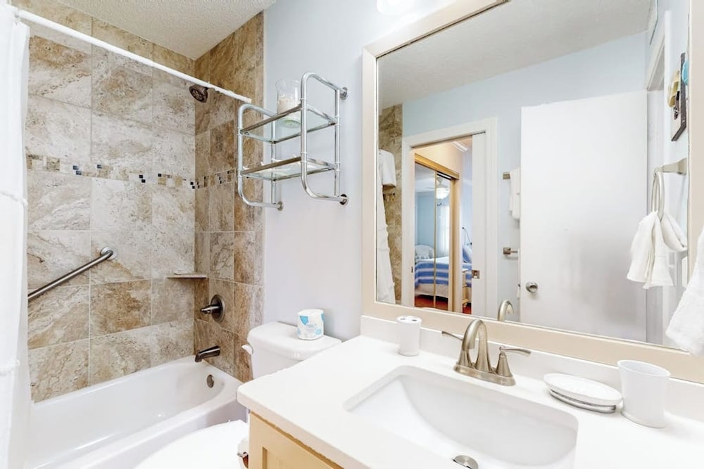 Mariner Lakes Condos