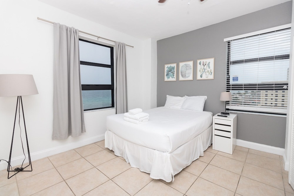 791 Ocean View Hollywood Beach view 2