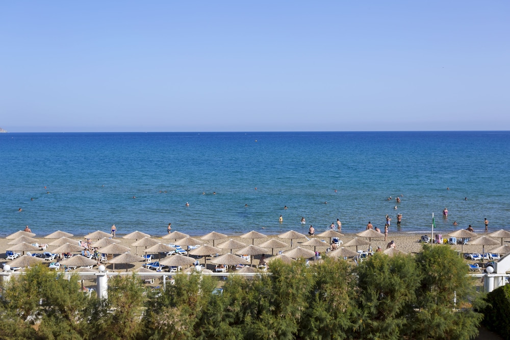 Dessole Dolphin Bay Resort – All Inclusive