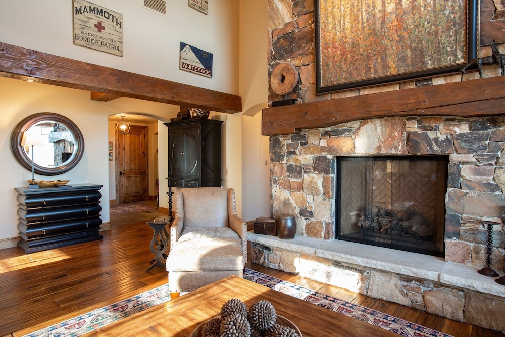 Grand Lodge - Penthouse #406 - Ski-in/out 5 Bedroom Condo