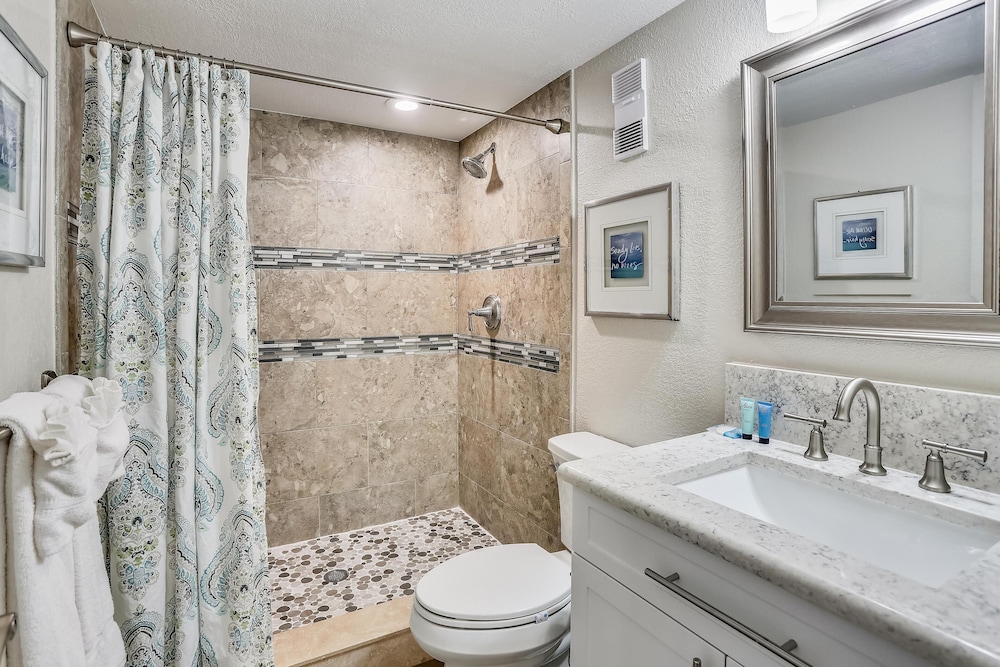 Land's End 4-405 Bay Front - Premier