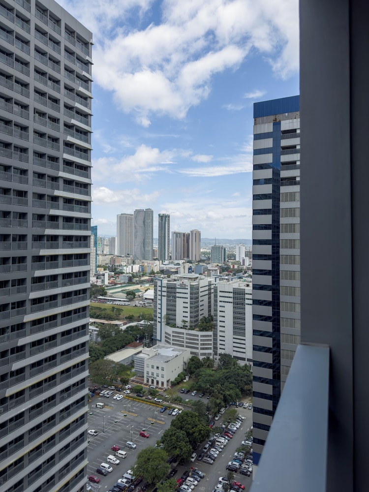GemstoneBR in SMDC Fame Residences
