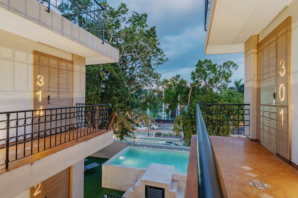 Evi Suites & Villas