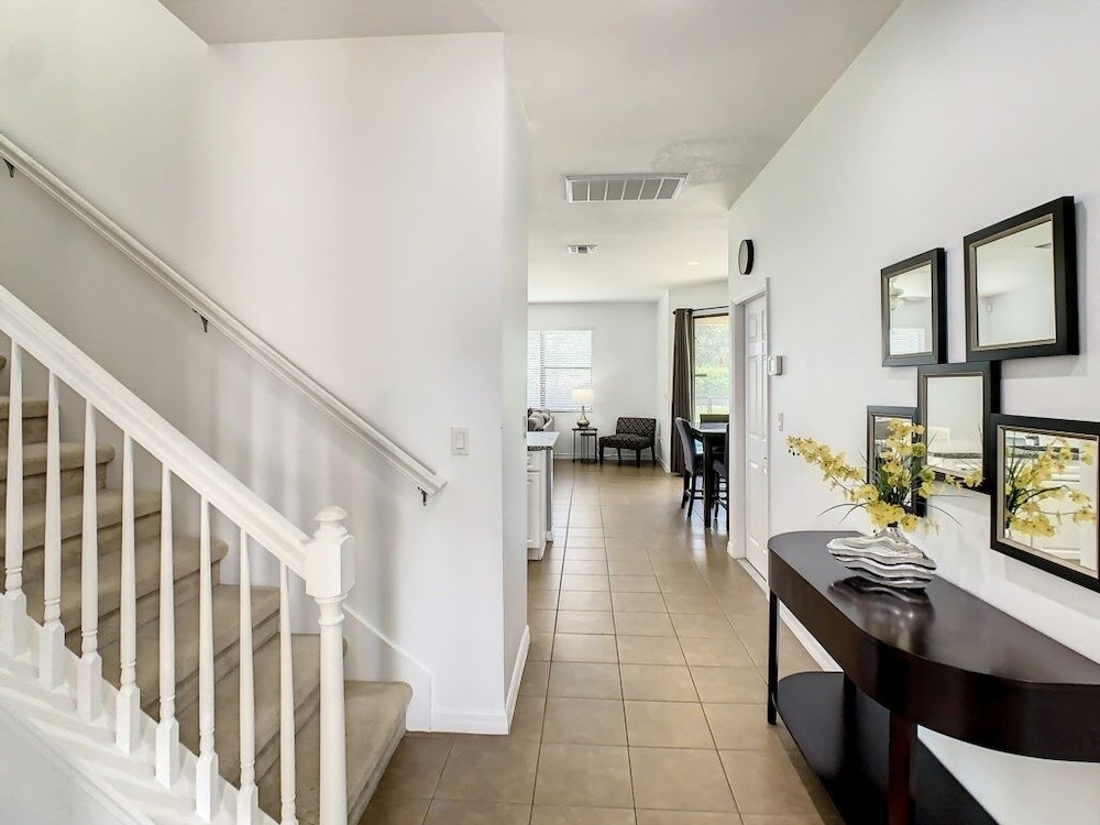 Luxury Villa W/ Private Pool, Golf Resort Amenities & Near Disney 5 Bedroom Villa