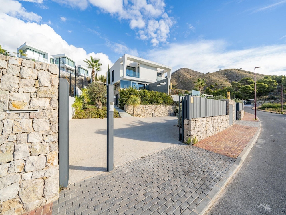 Villa in Benidorm With Private Pool