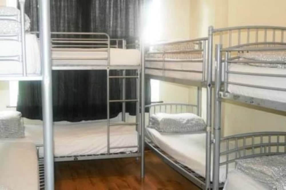 Kensal Green Backpackers 1