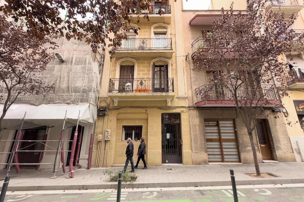 BeBarceloner Sants Apartments