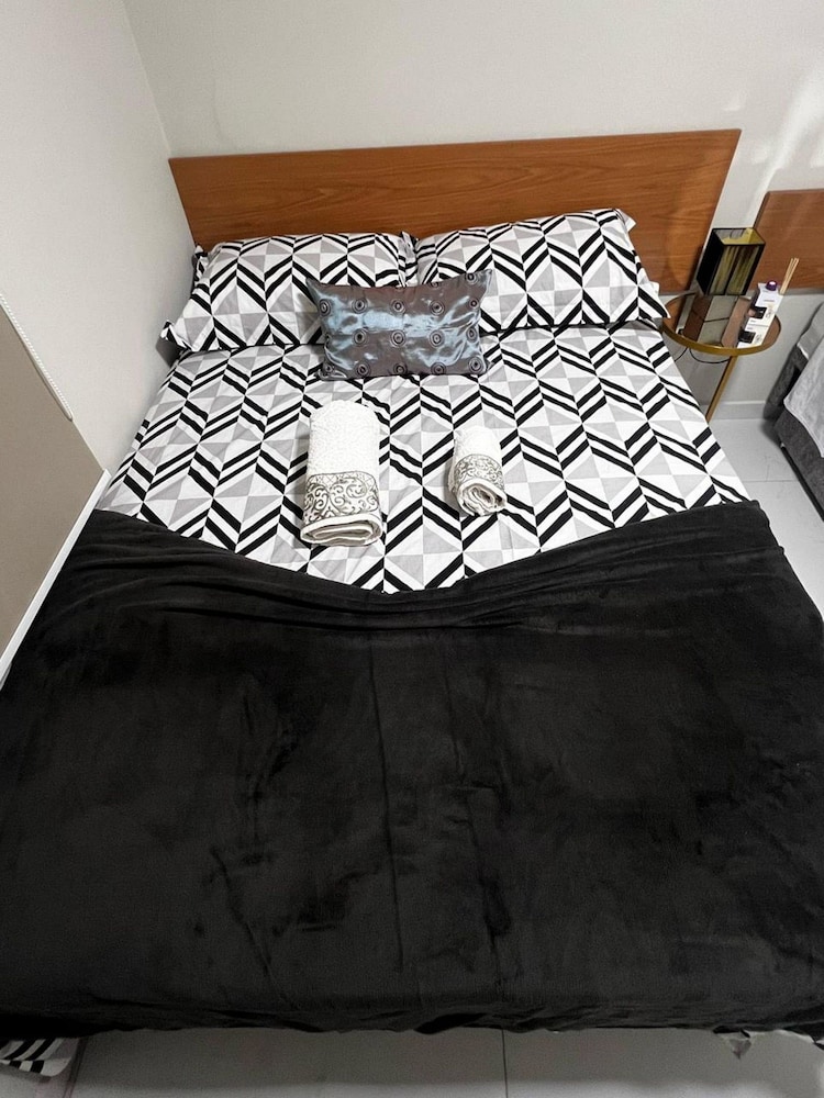 Apartamento Frente ao Shopping Itaguaçu