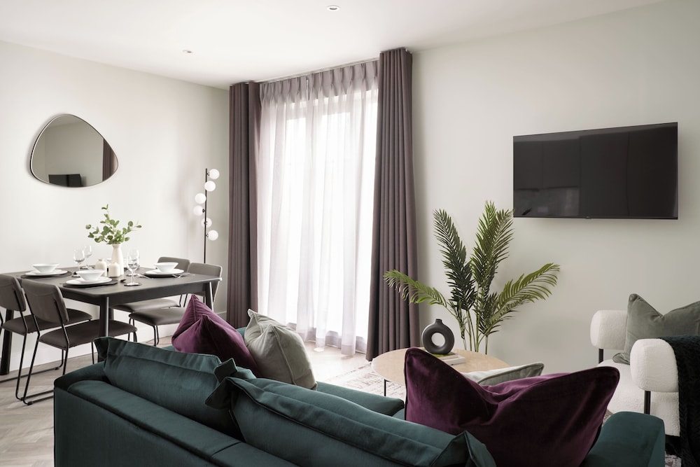 Commercial Road Serviced Apartments - London City East
