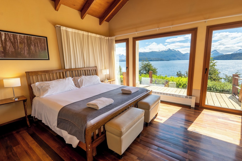 Rent Up -Casa junto al lago Nahuel Huapi