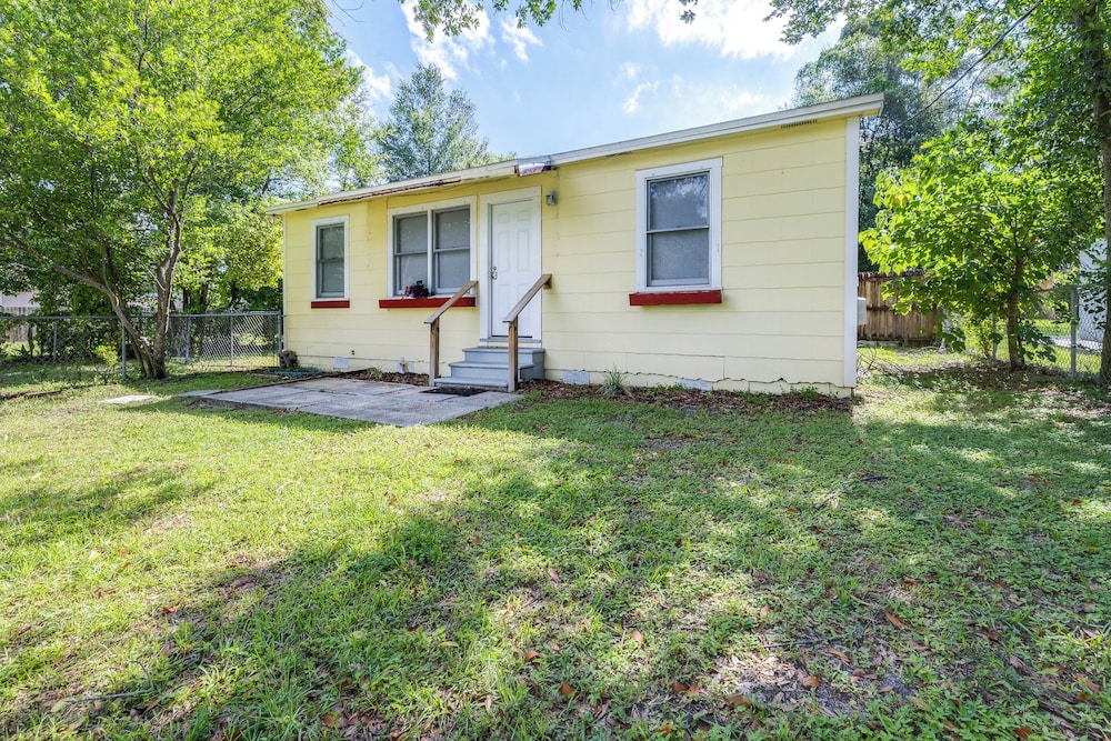 Charming Seminole Heights Getaway