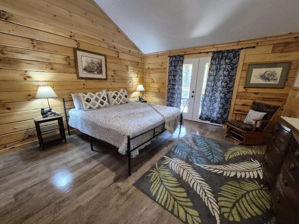 Misty Mountain Getaway - 2 bedroom 2 Cabin