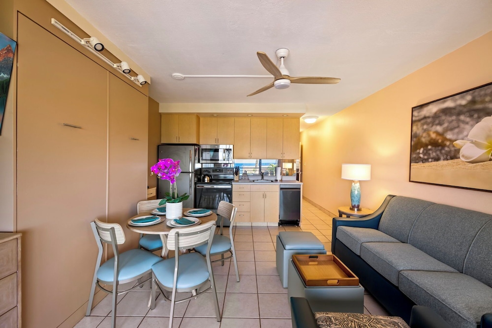 Kuleana Club - 319