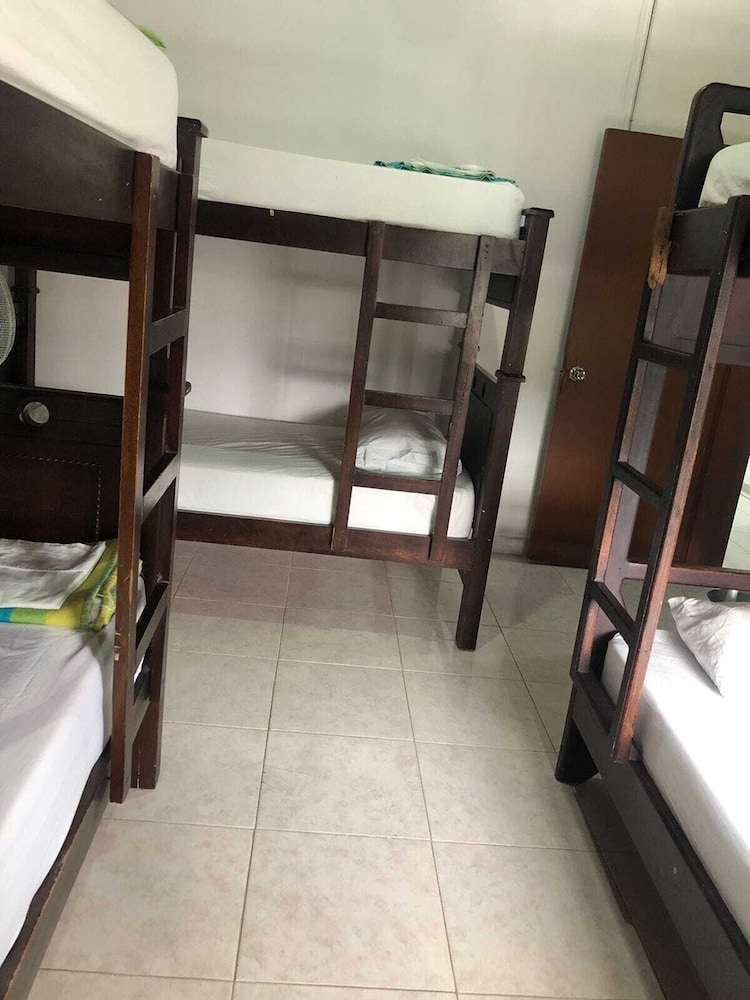 Memphis Hostal - Hostel