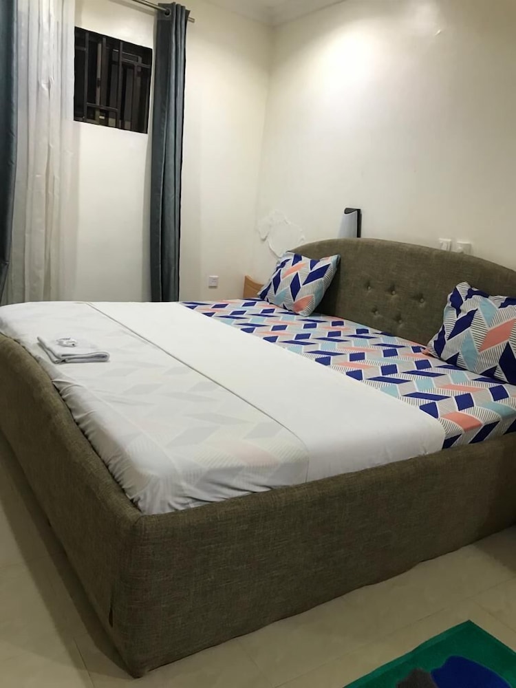 Joh Ann Western Guest view 5
