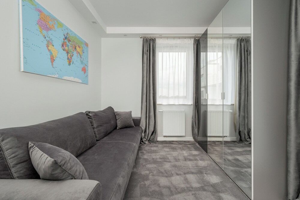 Białowieska Apartment Wrocław by Renters