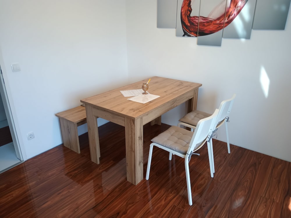 Aw82 - Apartments in the Sunny South, Directly in the Countryside and Quickly in