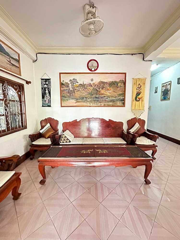 Rattana Guesthouse