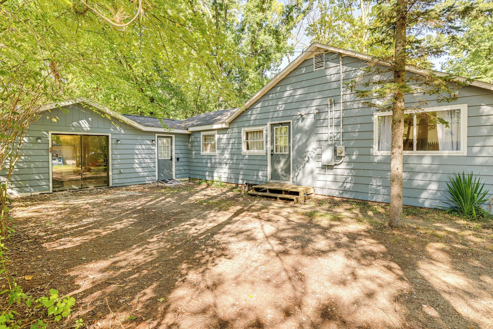 Tranquil Home in Dtwn Baldwin: Fish, Hike & Golf!