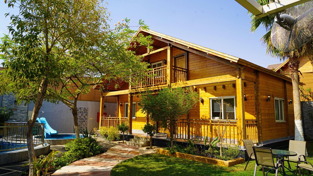 The Land Villas Ammaria