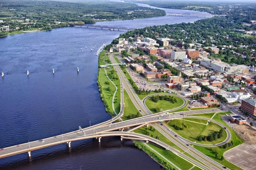 Fredericton Vacations - Work Play Suites - Property Image 1