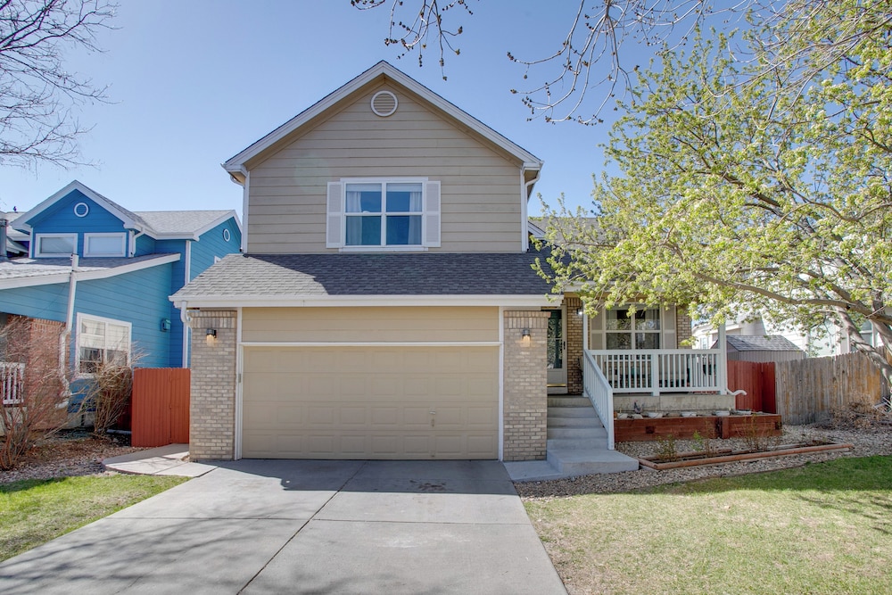 17 Mi to Dtwn Denver: Family Home w/ Private Yard