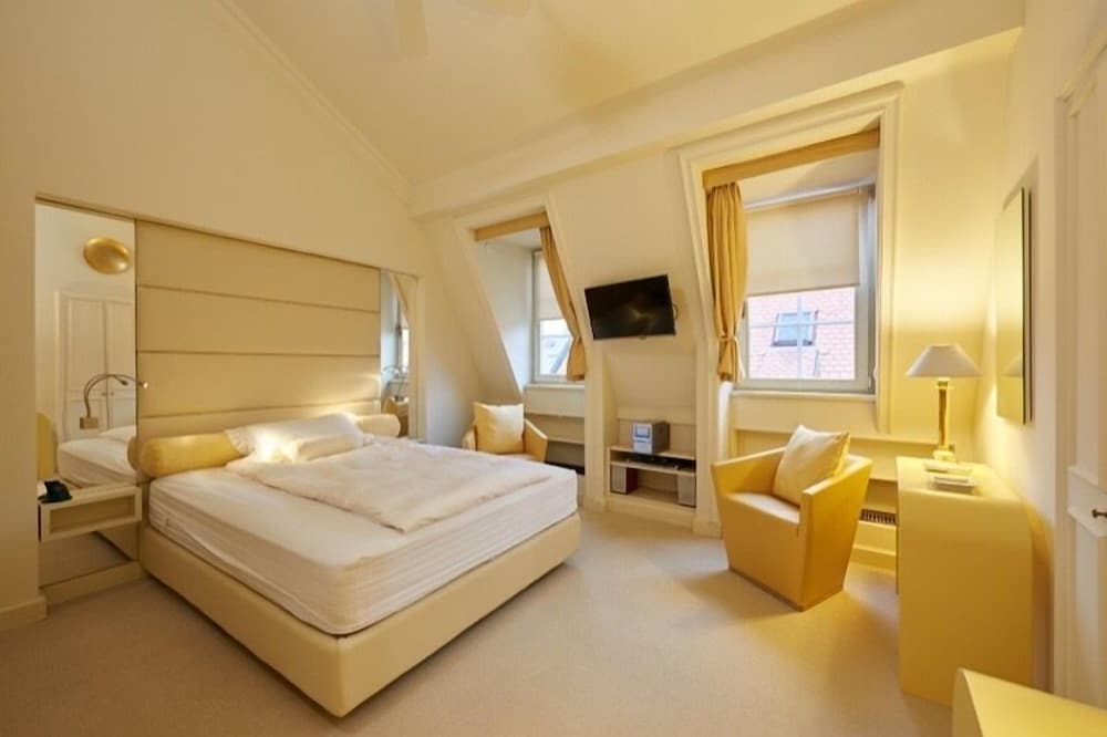 President Boutique Apartments #8 by Goodnite cz view 2