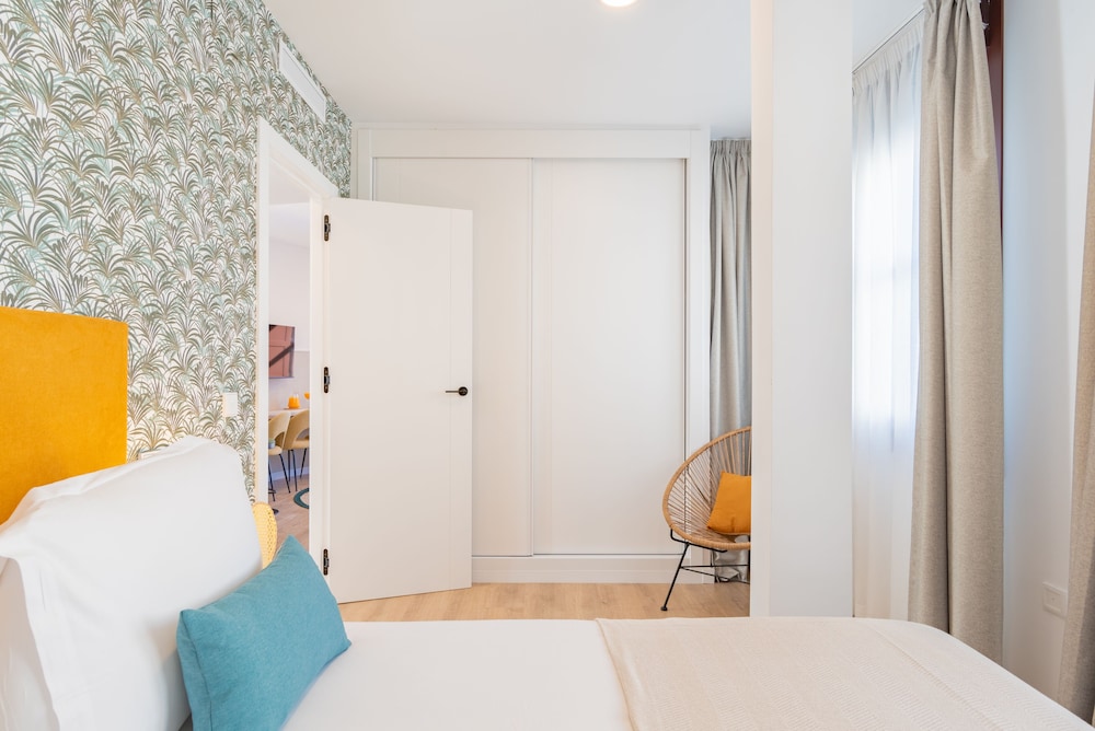 Feelathome Atarazanas Apartments 17