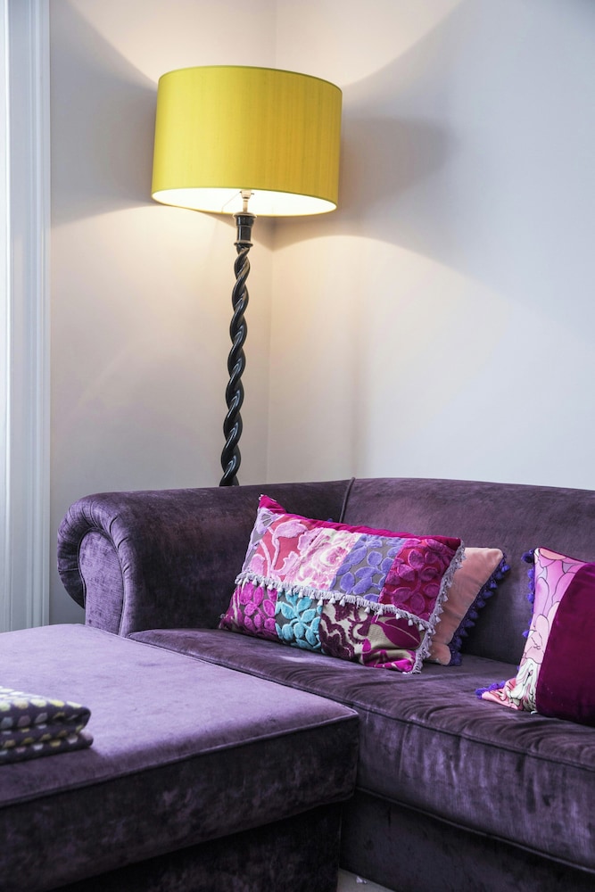 Leamington Road Villas II by Onefinestay