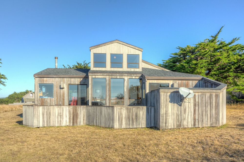 Albatross House view 3