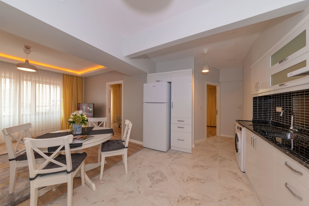 Feri Suites - Image 22