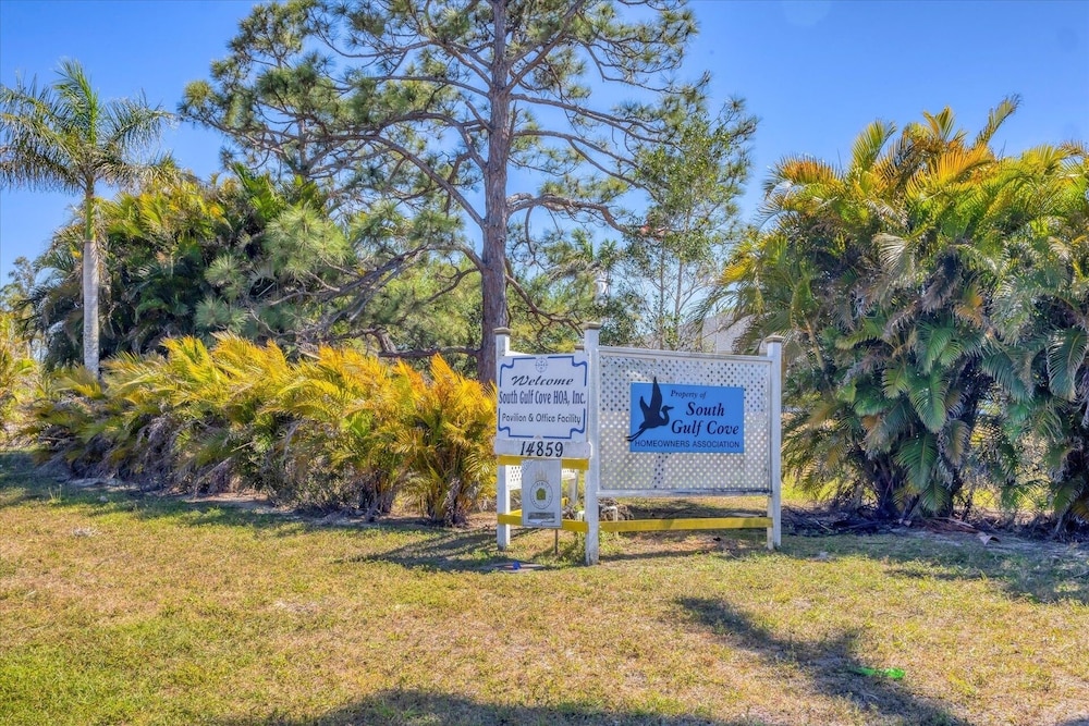 South Gulf Cove 3 Bedroom Canal Pool Home 3 Home