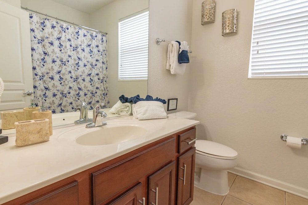 Windsor Hills 2540 - Image 4