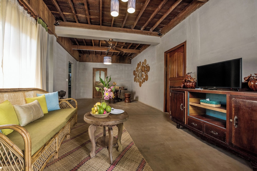 PHUM KHMER LODGE