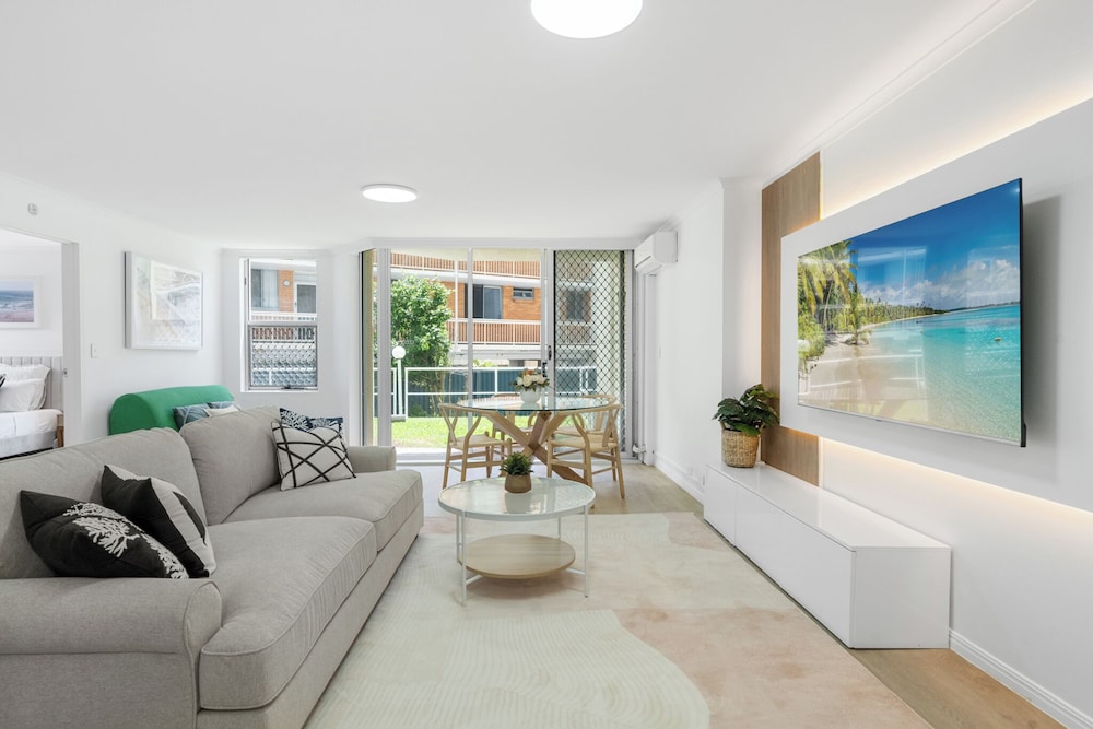 Coastal Delight at Kupari - Image 3