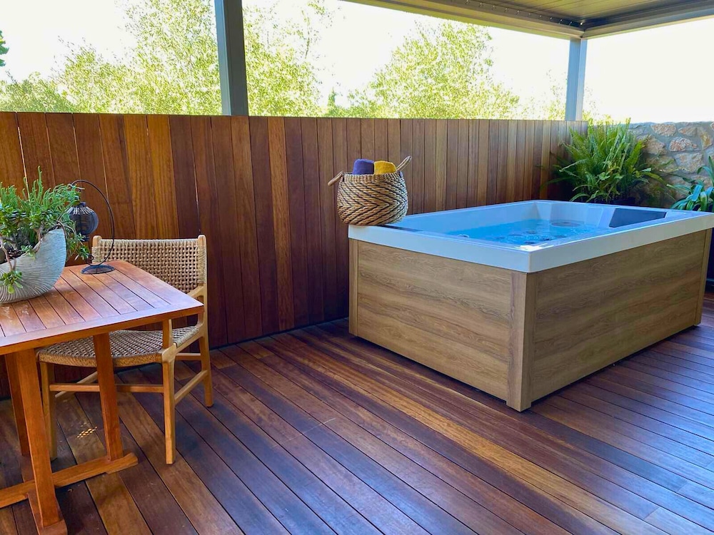 Anthemion Suites & Villas