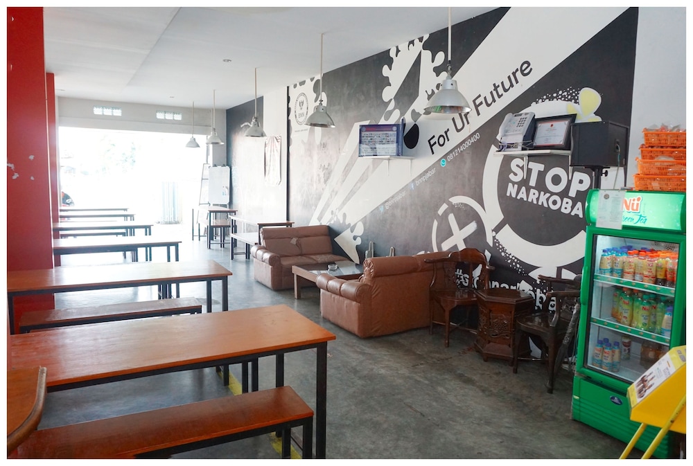 Budi House & Food Station