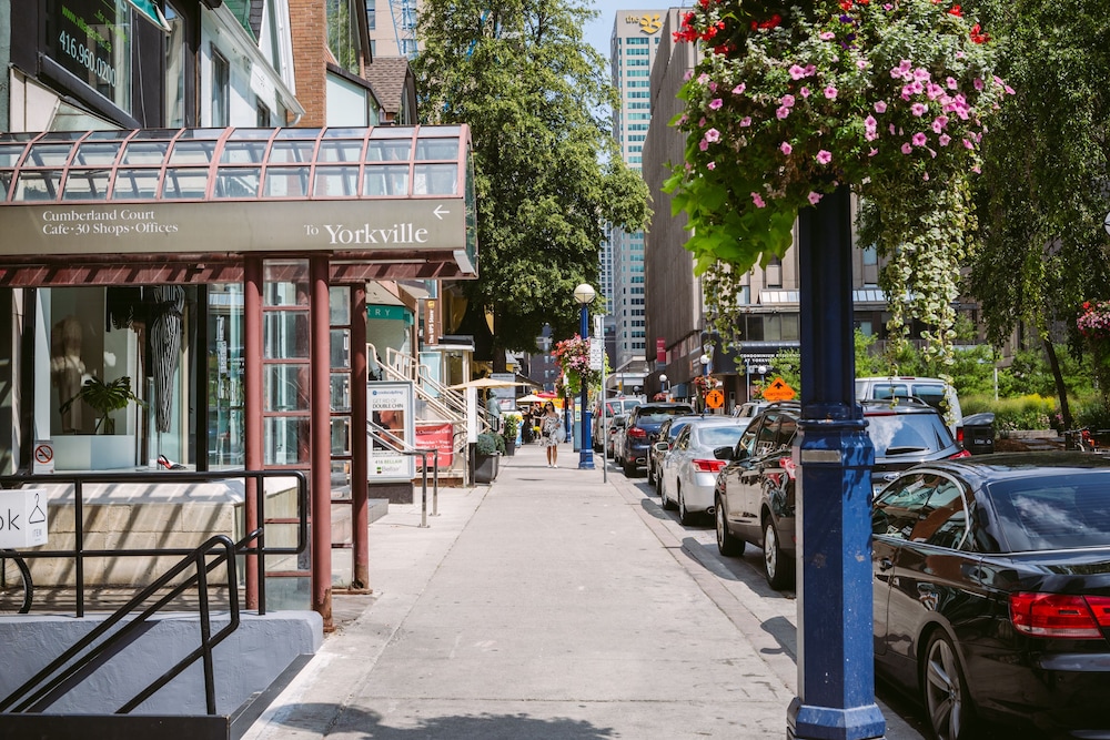 QuickStay - Yorkville Dream (Yonge & Bloor)