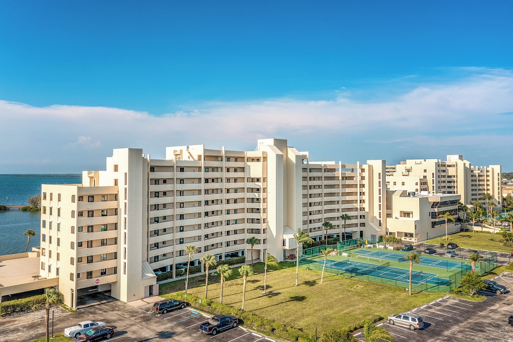 Upscale Gulf Front Hudson Condo w/ Pool